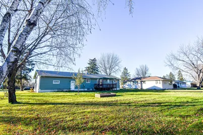 302 Sherwood Avenue N, Thief River Falls, MN 56701 - Photo 27