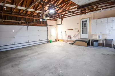 302 Sherwood Avenue N, Thief River Falls, MN 56701 - Photo 23