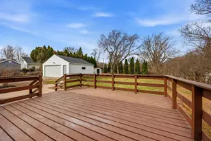 1010 Oak Ridge Rd, Hopkins, MN 55305 - Photo 29