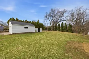 1010 Oak Ridge Rd, Hopkins, MN 55305 - Photo 27