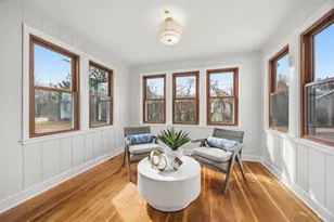 1010 Oak Ridge Rd, Hopkins, MN 55305 - Photo 9