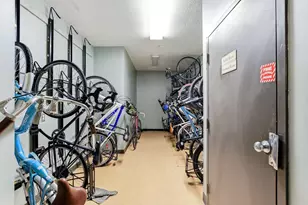 215 7th St NE, Minneapolis, MN 55413 - Photo 21