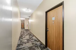 215 7th St NE, Minneapolis, MN 55413 - Photo 7