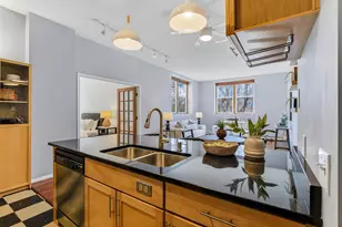 215 7th St NE, Minneapolis, MN 55413 - Photo 9