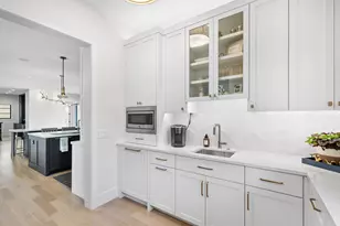 4889 E Lake Harriet Pkwy, Minneapolis, MN 55419 - Photo 17