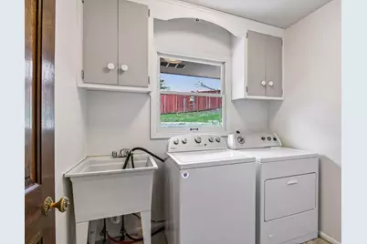 1815 Noble Drive N, Golden Valley, MN 55422 - Photo 27