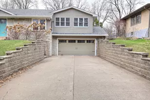 267 Hanska Ct, Shoreview, MN 55126 - Photo 43
