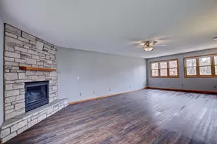 267 Hanska Ct, Shoreview, MN 55126 - Photo 17
