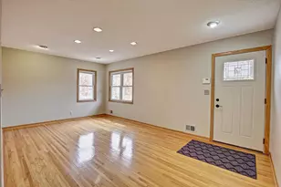 267 Hanska Ct, Shoreview, MN 55126 - Photo 9