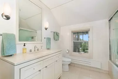 2119 E Lake Of The Isles Parkway, Minneapolis, MN 55405 - Photo 25