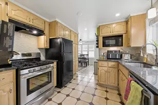 1060 Front Ave, Saint Paul, MN 55103 - Photo 17