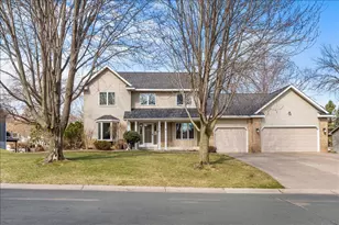 139 Ridge Way, Mahtomedi, MN 55115 - Photo 1