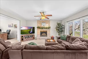 139 Ridge Way, Mahtomedi, MN 55115 - Photo 7