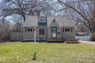 635 Moreland Ave, Mankato, MN 56001 - Photo 1