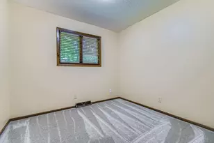 367 Foster St, River Falls, WI 54022 - Photo 17