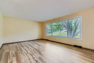 367 Foster St, River Falls, WI 54022 - Photo 5