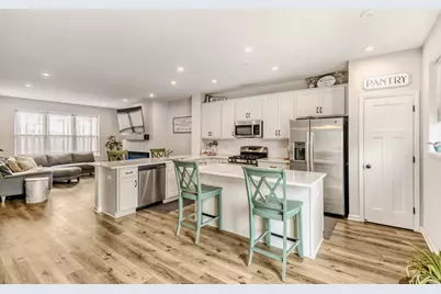 2214 Gateway Curve, North Saint Paul, MN 55109 - Photo 7