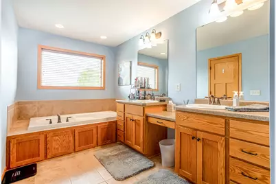 10770 Scott Avenue N, Brooklyn Park, MN 55443 - Photo 27