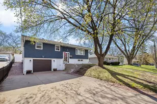 3963 Ulysses St NE, Columbia Heights, MN 55421 - Photo 3