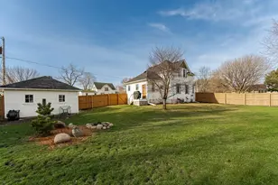 517 Center Ave S, Hayfield, MN 55940 - Photo 3