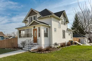 517 Center Ave S, Hayfield, MN 55940 - Photo 1