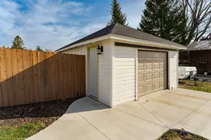 517 Center Ave S, Hayfield, MN 55940 - Photo 25