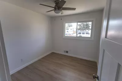 303 Haskell Street E, West Saint Paul, MN 55118 - Photo 7