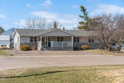 885 7th Street SW, Pine City, MN 55063 - Photo 1