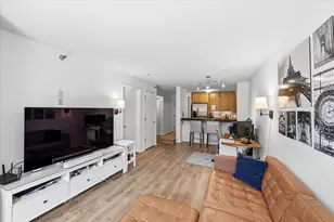 401 1st Street S, Minneapolis, MN 55401 - Photo 3