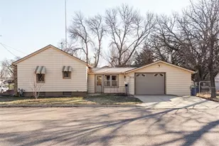 502 3rd St NE, Saint Cloud, MN 56304 - Photo 3