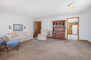 4315 6th St NE, Columbia Heights, MN 55421 - Photo 5