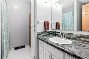 4650 Mackubin St, Shoreview, MN 55126 - Photo 11