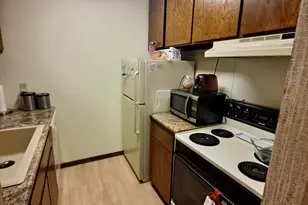 2800 Hamline Ave N, Roseville, MN 55113 - Photo 9