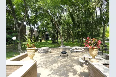 2800 Hamline Avenue N #250, Roseville, MN 55113 - Photo 3