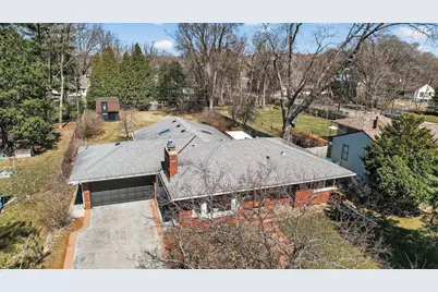 635 Shryer Avenue W, Roseville, MN 55113 - Photo 51