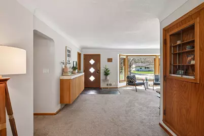 635 Shryer Avenue W, Roseville, MN 55113 - Photo 13