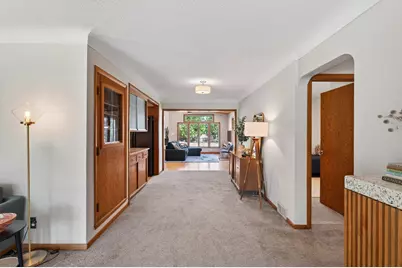 635 Shryer Avenue W, Roseville, MN 55113 - Photo 9