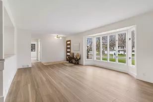 2841 W 91st St, Bloomington, MN 55431 - Photo 5