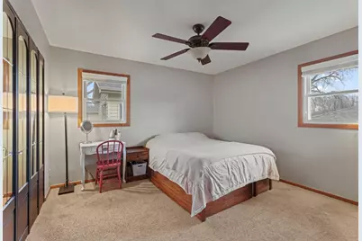 657 Granada Avenue N, Oakdale, MN 55128 - Photo 23