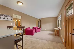 657 Granada Ave N, Oakdale, MN 55128 - Photo 5