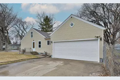 822 1st Street S, Moorhead, MN 56560 - Photo 3