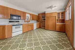 822 1st St S, Moorhead, MN 56560 - Photo 13