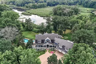 9 Hillary Farm Ln, Gem Lake, MN 55110 - Photo 3