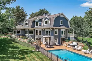 9 Hillary Farm Ln, Gem Lake, MN 55110 - Photo 7