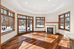 9 Hillary Farm Ln, Gem Lake, MN 55110 - Photo 25