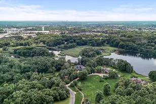 9 Hillary Farm Ln, Gem Lake, MN 55110 - Photo 9