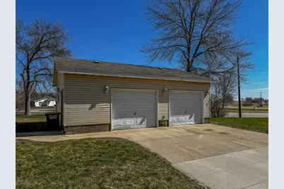 672 S Anna Avenue, Lake Crystal, MN 56055 - Photo 33