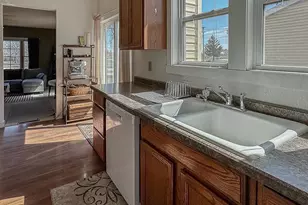 672 S Anna Ave, Lake Crystal, MN 56055 - Photo 7