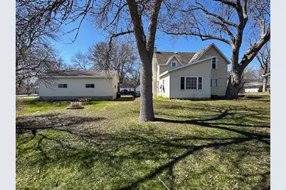 672 S Anna Avenue, Lake Crystal, MN 56055 - Photo 35