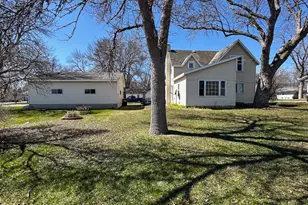 672 S Anna Ave, Lake Crystal, MN 56055 - Photo 35